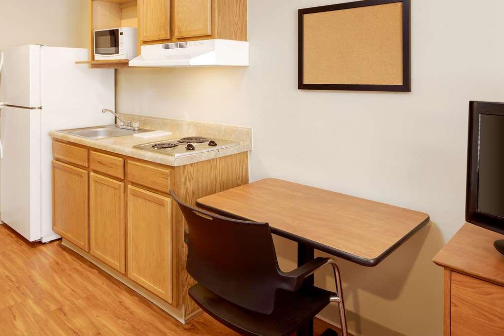 Extended Stay America Select Suites - Wichita - South Habitación foto